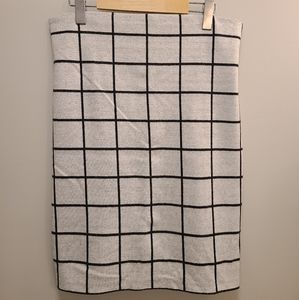 NWT Window skirt